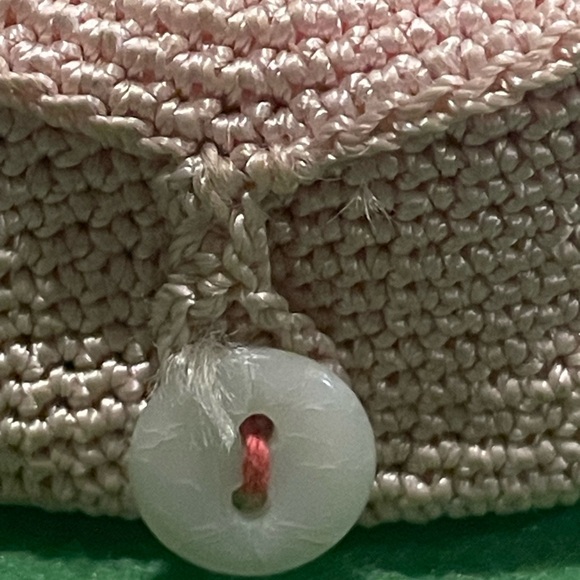 Handmade Vintage 40’s-50’s Pink Crocheted Basket w/ Thread Rolls - Picture 3 of 8